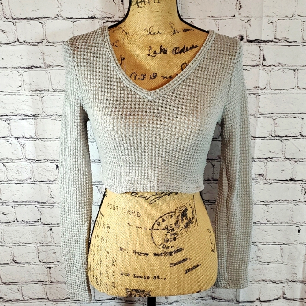 SHEIN Light Gray Waffle Knit Textured Long Sleeve Crop Top Size M